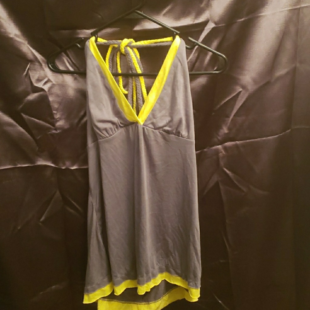 🔴 DOTS Grey Halter Top (XL)